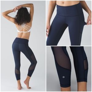 Lululemon Seek the Heat crop inkwell size 6